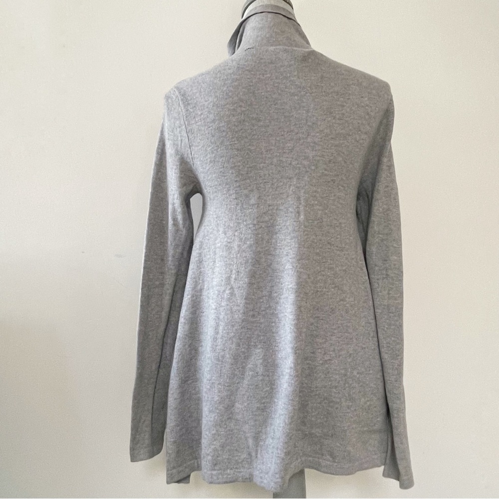 BCBG Zane sweater asymmetrical hem merino wool sweater cardigan light grey - Picture 5 of 8